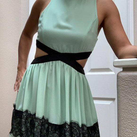 Green Lace Cutout Semi Formal Dress - Picture 3 of 3